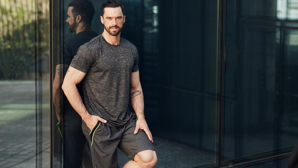 Pánská fitness trička – Jak skloubit pohodlí a styl?